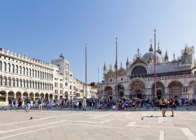 St-Marks-Square-half-day-in-venice-feature-1440-675-1024×480