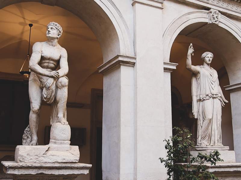 athlete at rest and demetra statues