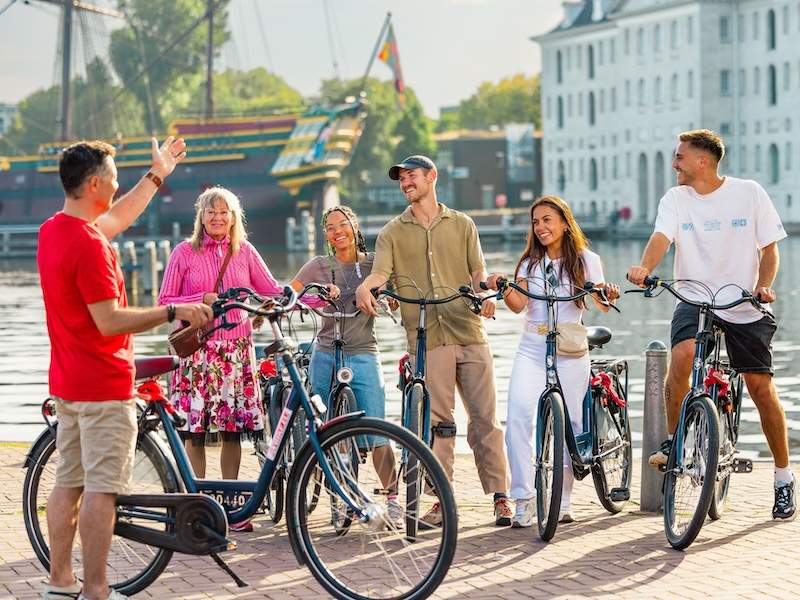 group and guide amsterdam bike tour