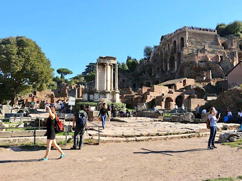 An image of the Roman Forum.