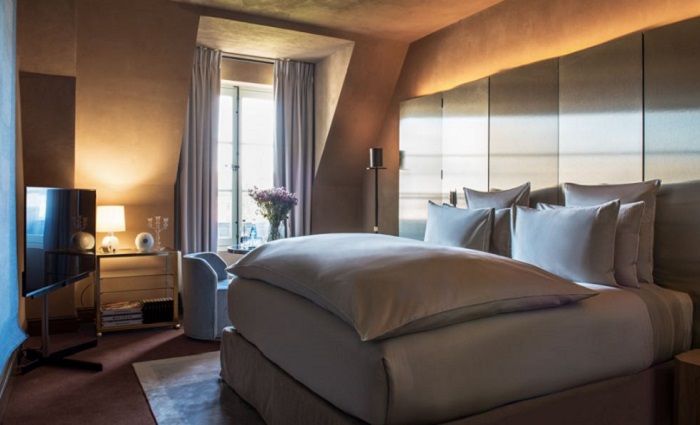 where to stay in paris