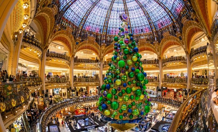 visit paris at christmas