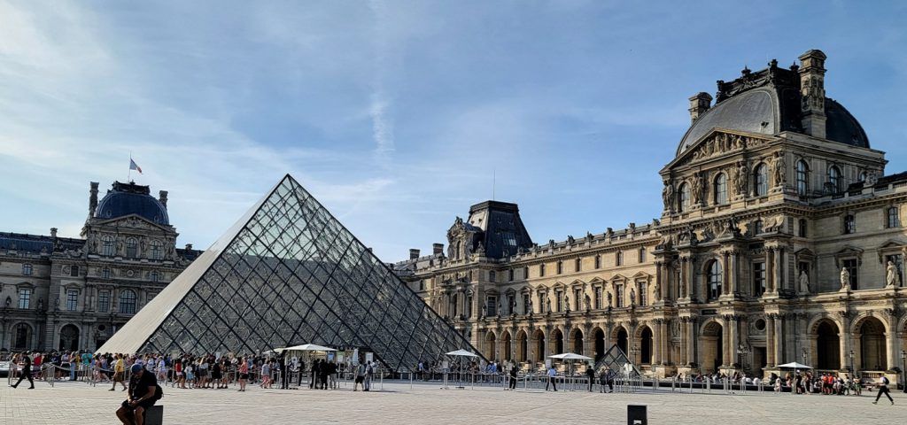 Exterior of the louvre and courtyard.