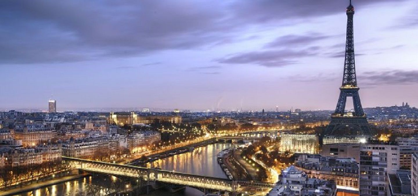 Skyline of Paris with Eiffel tour during the night.