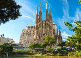 Sagrada Familia Barcelona in a day 700 x 425