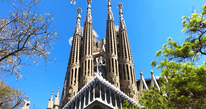 Barcelona S Best Sagrada Familia And Local Tapas Tours The Tour Guy