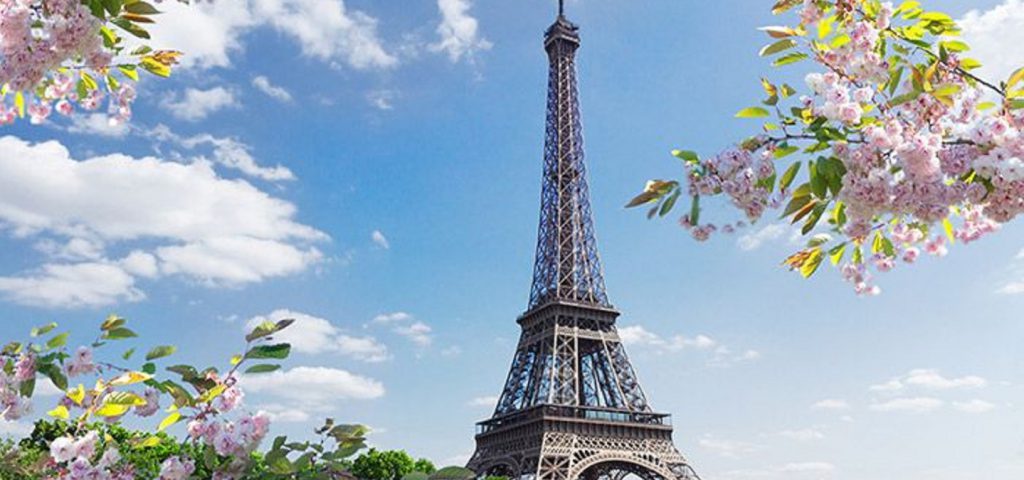 Eiffel Tower on a beautiful sunny day