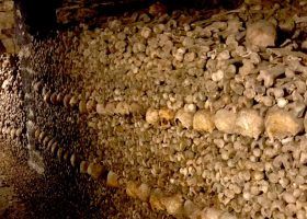 6 things to see paris catacombs