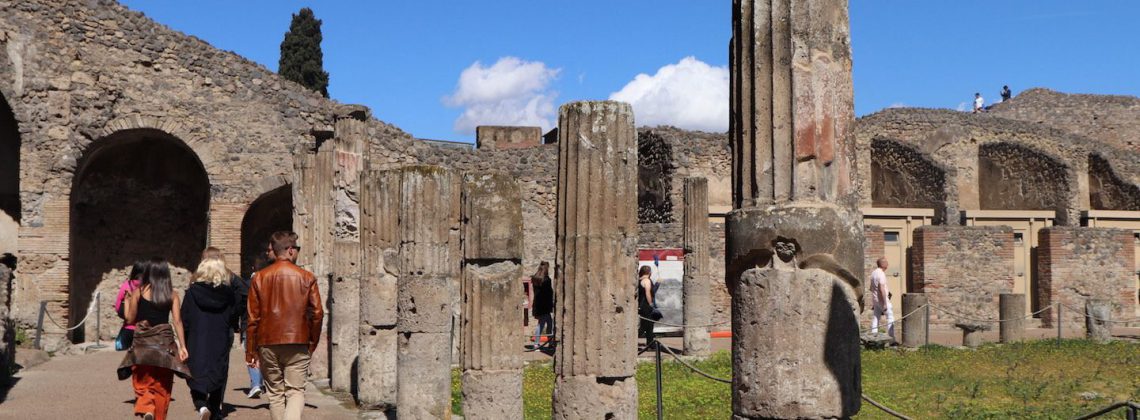 Things to See in Pompeii 1440 x 675