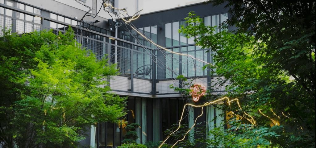 Best Family Friendly Hotels in Paris Hotel Les Deux Girafes