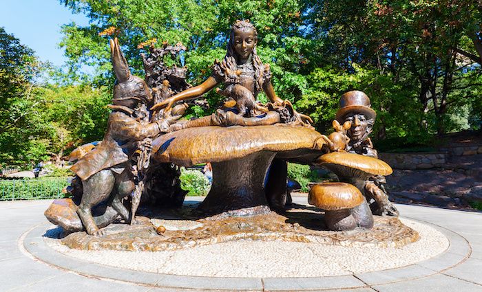 Alice in Wonderland Sculptur im Central Park, Manhattan, New York City