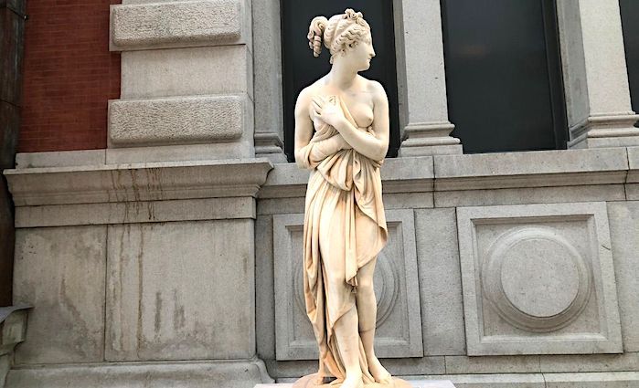 popular female sculptures