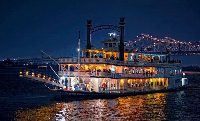 Paddlewheeler Creole Queen things to do new orleans