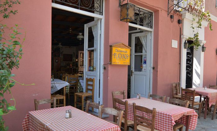 bars restaurants and cafes in plaka