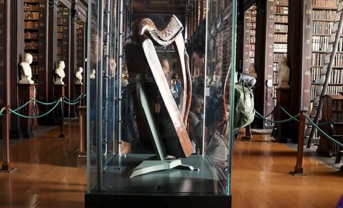 oldest harp at trinity college dublin