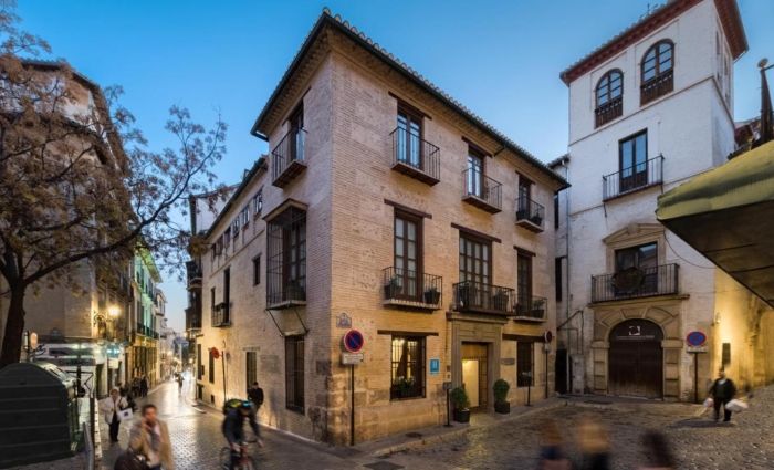 where to stay in granada best neighborhoods