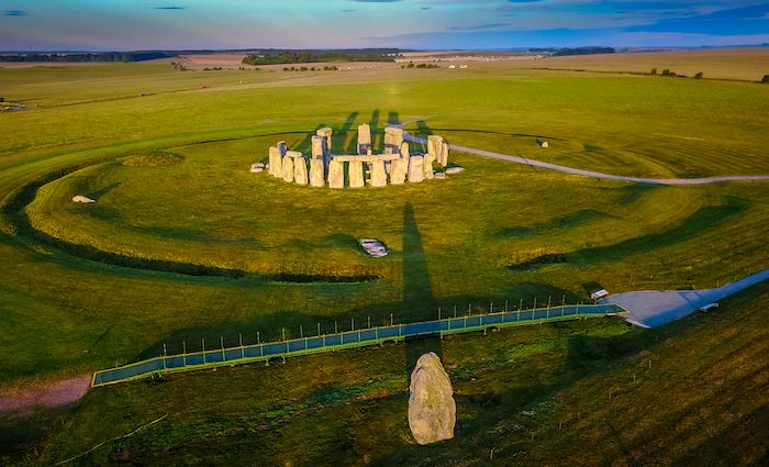 stonehenge circle tour