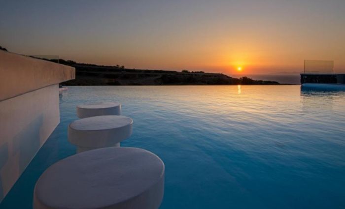Adorno Oia Best Hotels In Santorini