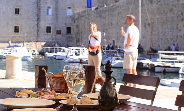 restaurant in Dubrovnik's old harbour