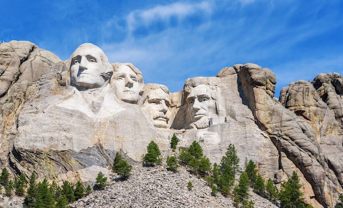 Mount Rushmore Presidential Statue