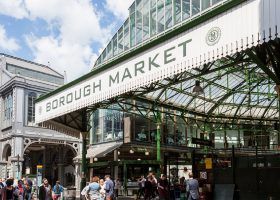 How to Visit BOROUGH MARKET in London! What to SEE and EAT for 2022