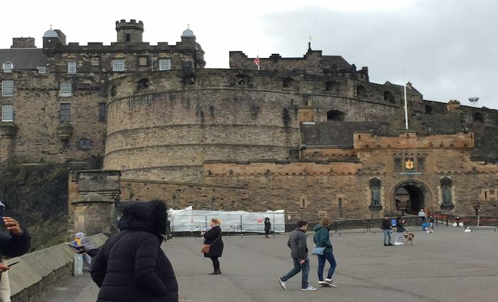 visit castle edinburgh