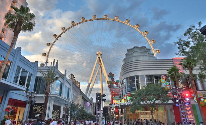 Big Shot Catapult, Las Vegas USA Catapult shoots 160 feet in the air at  45 miles per hour. In a matter of second…