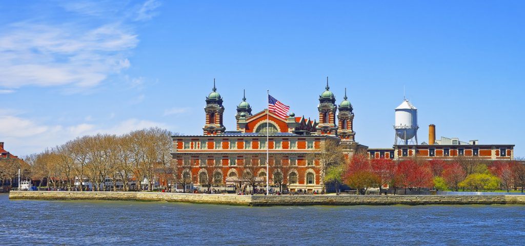 how to visit ellis island