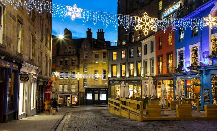 places to visit in edinburgh during christmas