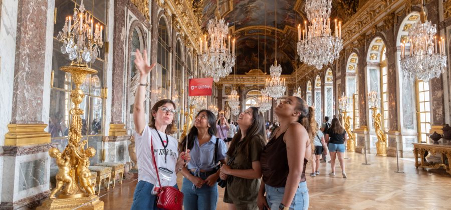 A tour group in Versailles