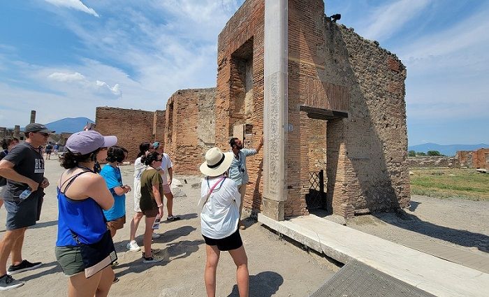 tourist office pompeii