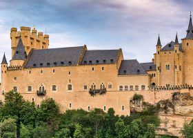 How To Visit the Alcázar of Segovia: Tickets, Hours, Tours, and More