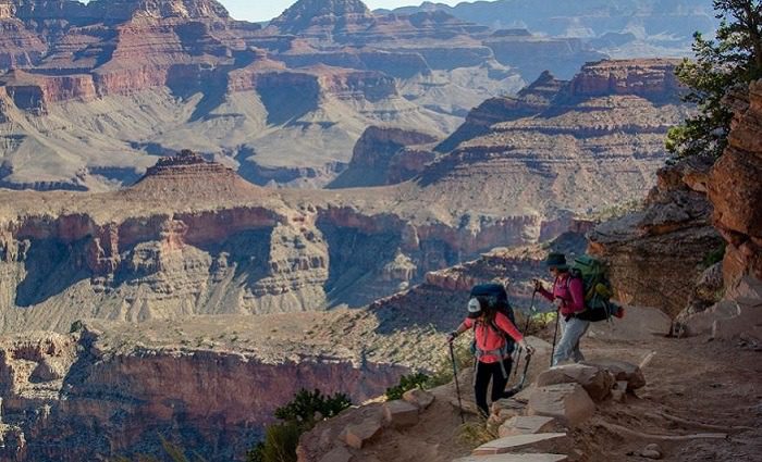 south kaibab trail with people