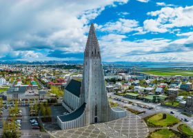 hallgrimskirkja in reykjavik in the day