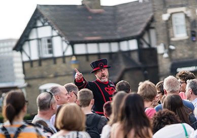 beefeater speaking to a crowd