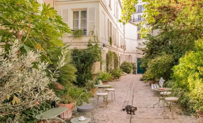 Hotel des Grandes Ecoles