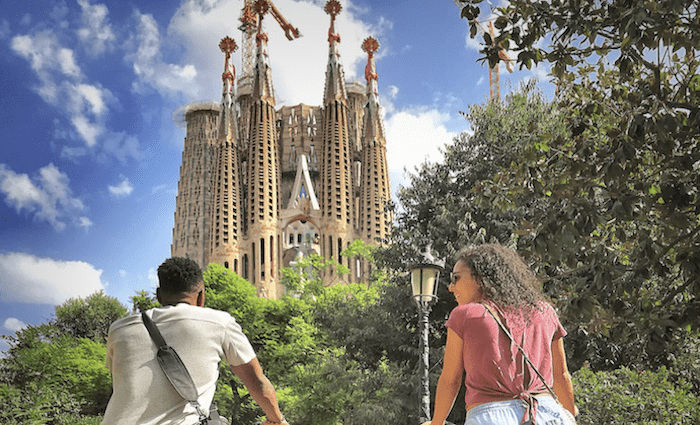 a couple enjoy a half day E-Bike Tour of Barcelona