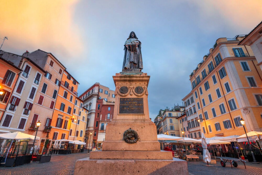 Giordano Bruno statue in Campo de' Fiori
