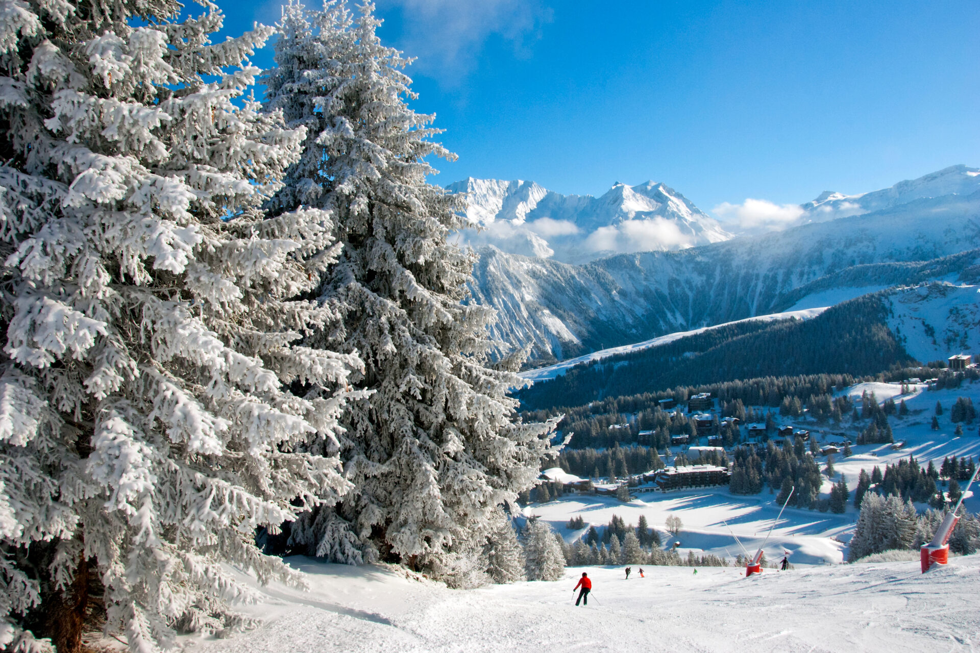 Courchevel 1850 Les Trois Vallees the Three Valleys ski area Haute Savoie Tarentaise Valley Vanoise National Park French Alps France photography by Andy Evans Photos