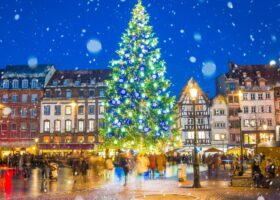 Christmas in France: 6 Best Destinations + Maps & Itineraries Christmas in France