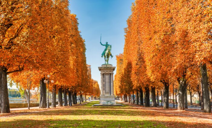 Paris park in autumn