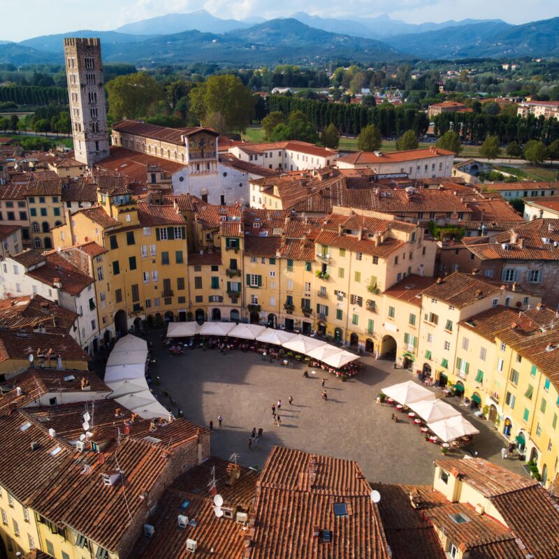 Oval-shaped square in Lucca