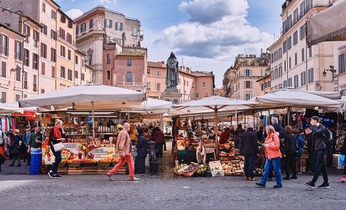 campo de fiori market with people in rome
