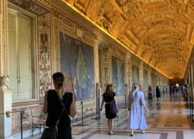 Vatican-gallery-of-the-maps-no-crowds-feature-1440-675