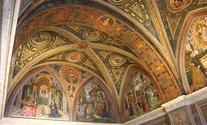 the roman guy vatican museums