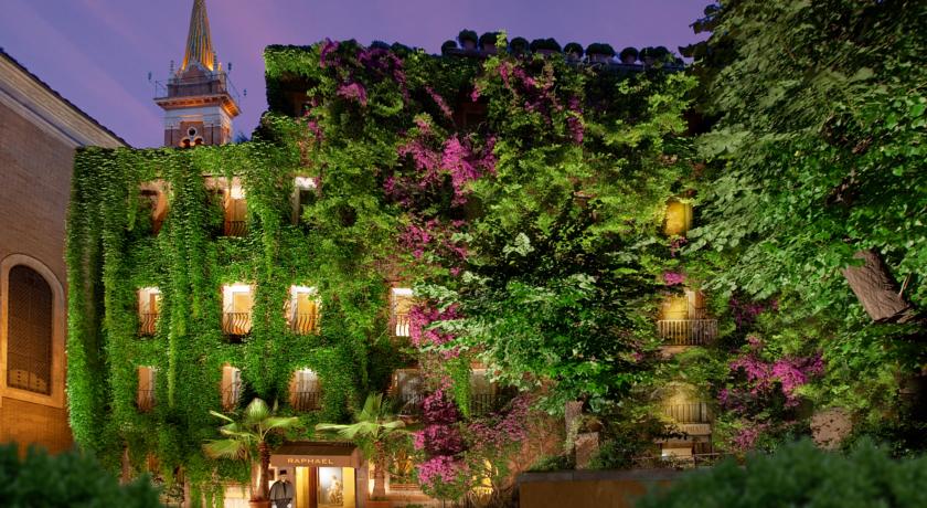 Terrace Bramante bar at Hotel Raphael