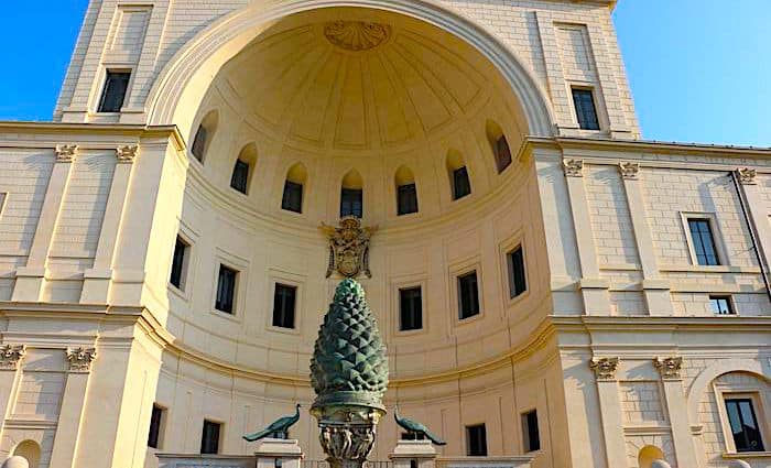 the roman guy vatican tour