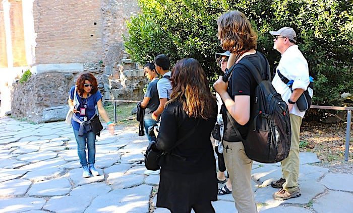 the roman guy colosseum tour