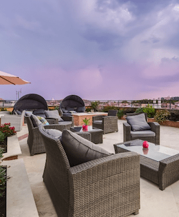 Hoteels with Rooftop Bars & restaurants